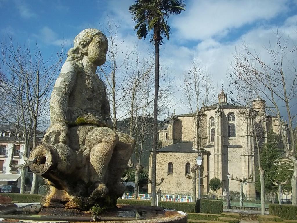 Apartamentos El Camino فيلافرانكا ديل بيرزو المظهر الخارجي الصورة